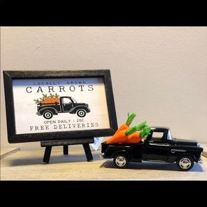 CARROTS TIERED TRAY DECOR